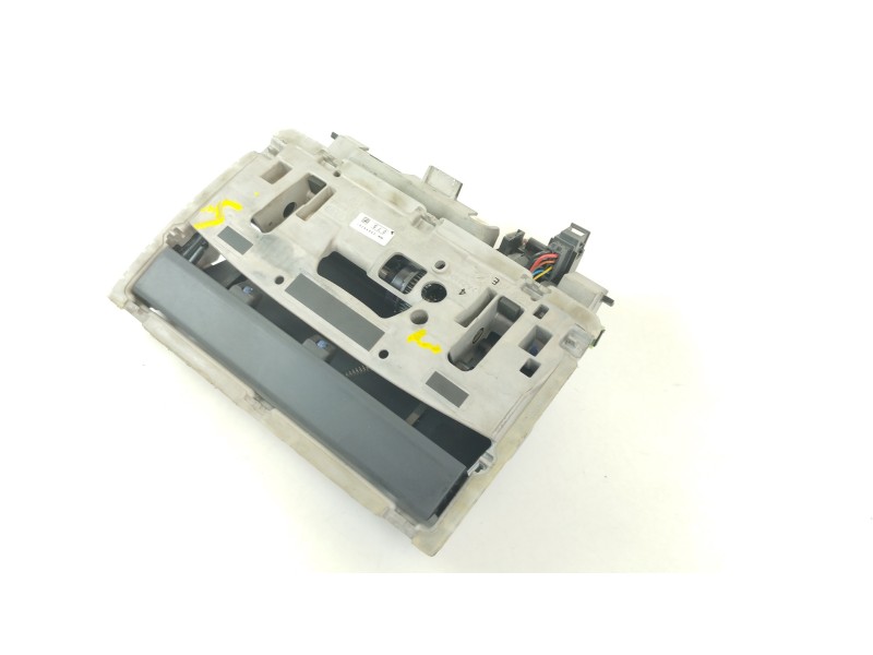 Recambio de pantalla multifuncion para audi a3 sportback (8va) ambiente referencia OEM IAM 8V0857273M 8V0919603C 8V0857974E