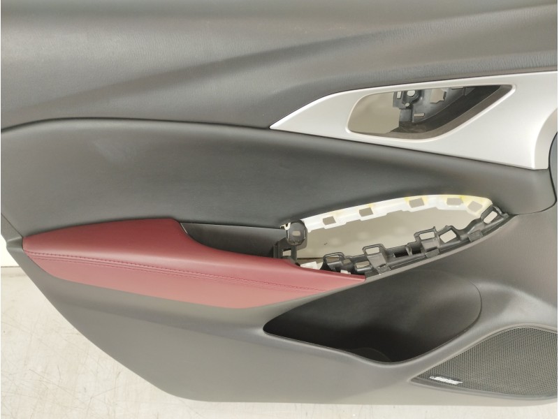 Recambio de guarnecido puerta delantera izquierda para mazda cx-3 center-line referencia OEM IAM 684N1  