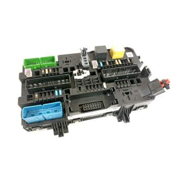 CAJA RELES / FUSIBLES 13206762 