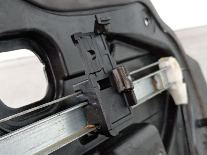 Recambio de elevalunas trasero derecho para mazda 5 (cw) luxury referencia OEM IAM C2357397X G22C5958X 