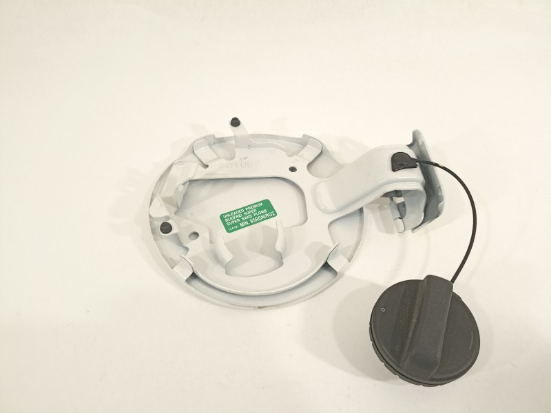 Recambio de tapa exterior combustible para mazda cx-3 center-line referencia OEM IAM   