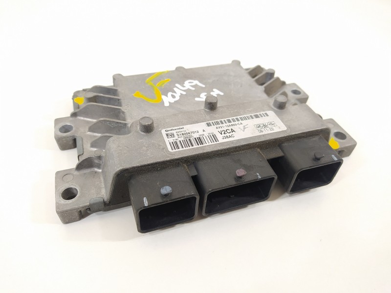 Recambio de centralita motor uce para ford fiesta (cb1) ambiente referencia OEM IAM AV2112A650CA  