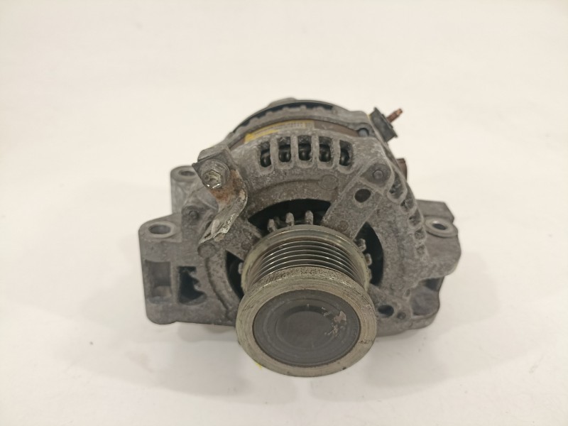 Recambio de alternador para lexus is 220 d (xe2) referencia OEM IAM 2706026030  