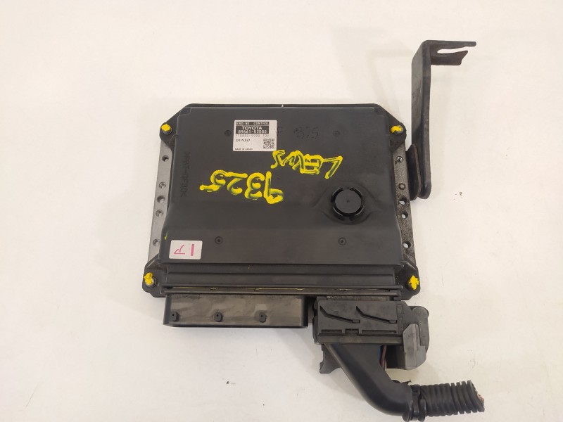 Recambio de centralita motor uce para lexus is 220 d (xe2) referencia OEM IAM 8966153D80  