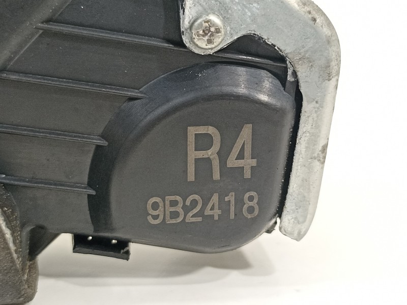 Recambio de cerradura puerta delantera derecha para lexus is 220 d (xe2) referencia OEM IAM 6903053090 R49B2418 