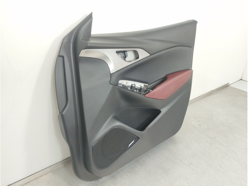 Recambio de guarnecido puerta delantera derecha para mazda cx-3 center-line referencia OEM IAM D10E68520G  