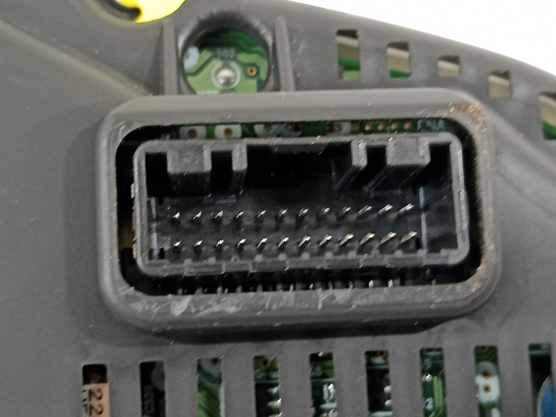 Recambio de cuadro instrumentos para lexus is 220 d (xe2) referencia OEM IAM 8380053A50  