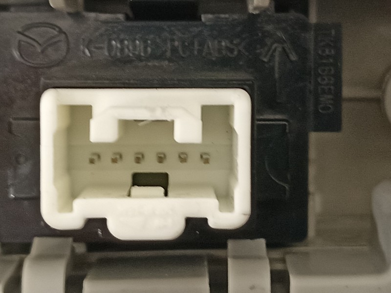 Recambio de luz interior para mazda cx-3 center-line referencia OEM IAM KD4569971  