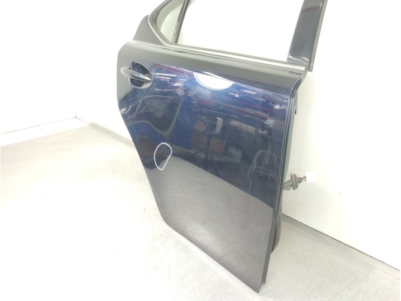 Recambio de puerta trasera derecha para lexus is 220 d (xe2) referencia OEM IAM 6700353041  