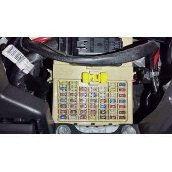 CAJA RELES / FUSIBLES 91950H8570 