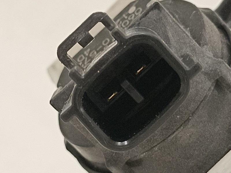 Recambio de deposito limpia para toyota prius zvw40(w)/zvw40l (zvw40) referencia OEM IAM 060851552  