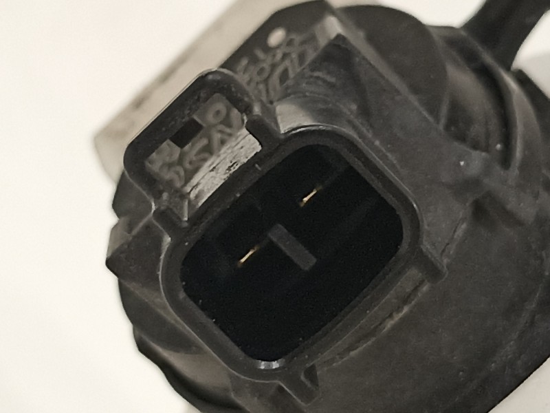 Recambio de deposito limpia para toyota prius zvw40(w)/zvw40l (zvw40) referencia OEM IAM 060851552  