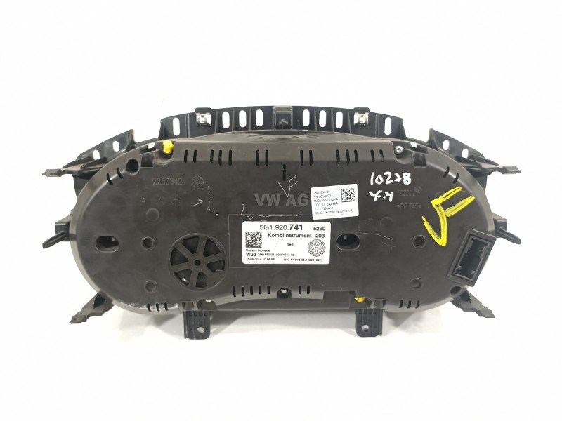 Recambio de cuadro instrumentos para volkswagen golf vii lim. advance bluemotion referencia OEM IAM 5G1920741  