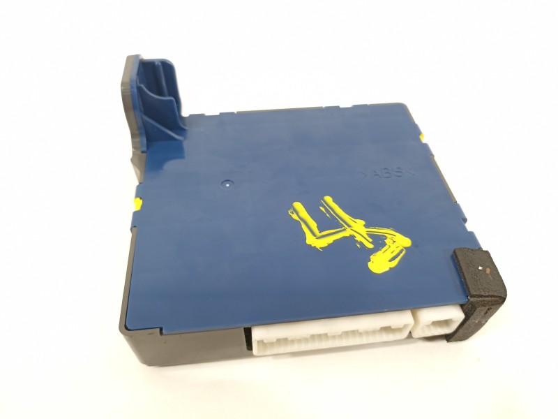Recambio de modulo electronico para lexus is 220 d (xe2) referencia OEM IAM 8865053190  