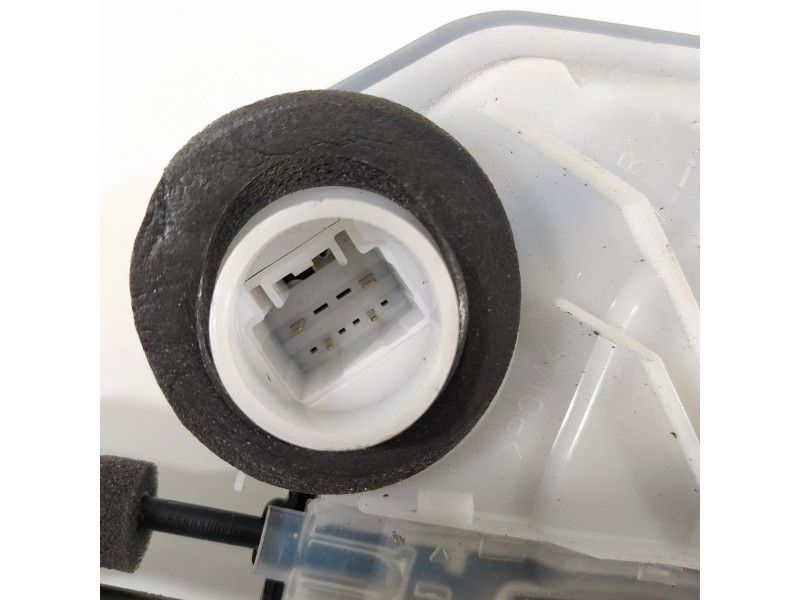 Recambio de cerradura puerta trasera derecha para toyota prius zvw40(w)/zvw40l (zvw40) referencia OEM IAM 00522143  