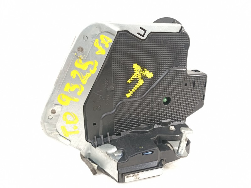 Recambio de cerradura puerta trasera derecha para lexus is 220 d (xe2) referencia OEM IAM 6905053040 U49B1914 