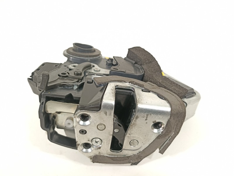 Recambio de cerradura puerta trasera derecha para lexus is 220 d (xe2) referencia OEM IAM 6905053040 U49B1914 