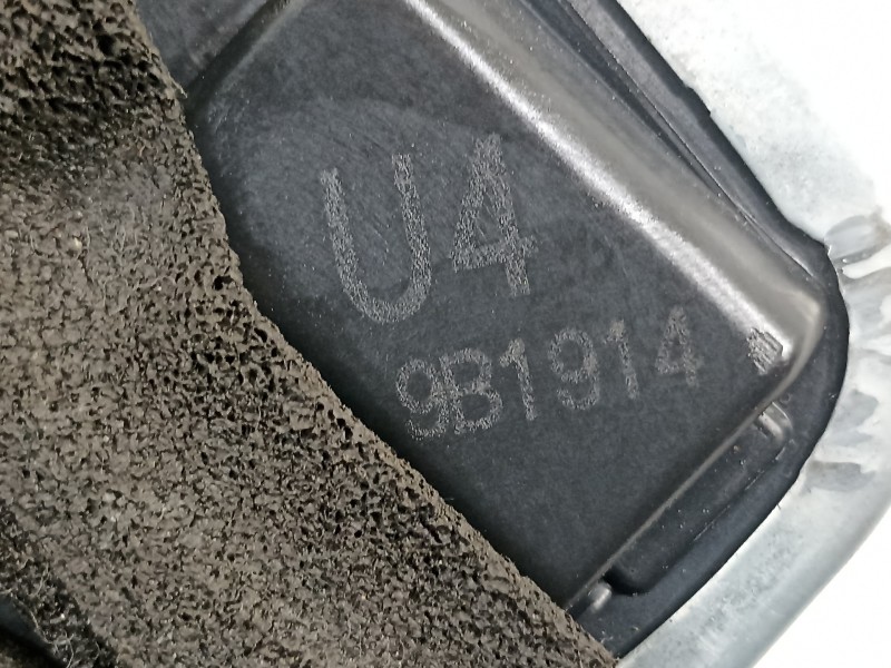 Recambio de cerradura puerta trasera derecha para lexus is 220 d (xe2) referencia OEM IAM 6905053040 U49B1914 