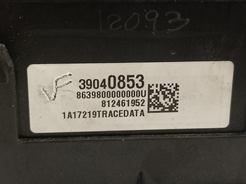 Recambio de caja reles / fusibles para opel astra k lim. 5türig business referencia OEM IAM 39040853  