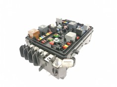Recambio de caja reles / fusibles para opel astra k lim. 5türig business referencia OEM IAM 39040853  