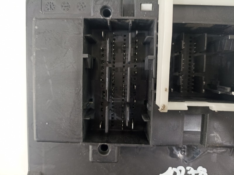 Recambio de modulo electronico para volkswagen golf vii lim. advance bluemotion referencia OEM IAM 5Q0937084AG  