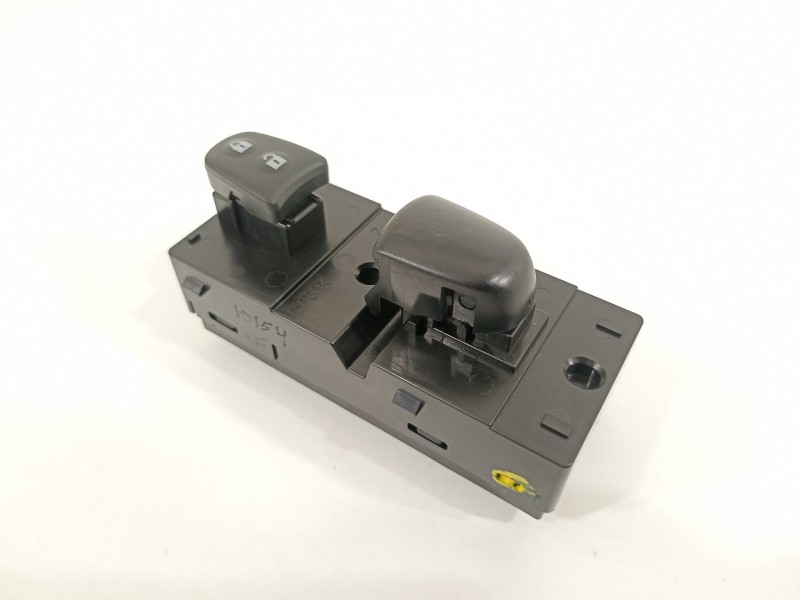 Recambio de mando elevalunas delantero derecho para nissan juke (f15) acenta referencia OEM IAM 254111KA5A  