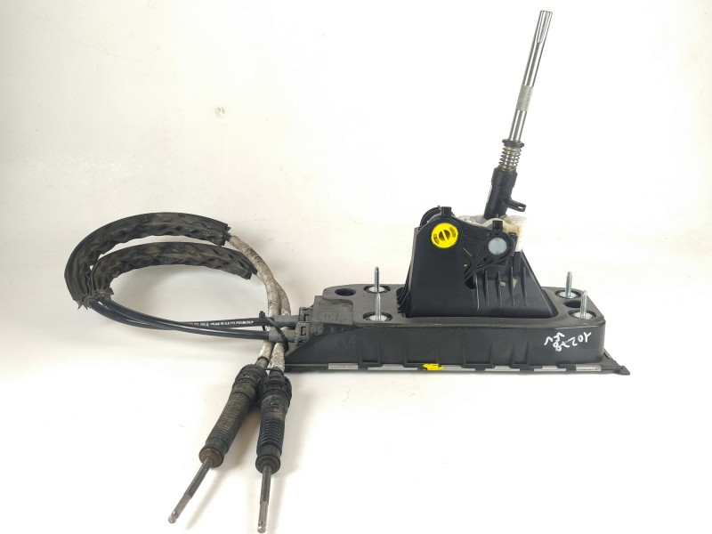 Recambio de palanca cambio para volkswagen golf vii lim. advance bluemotion referencia OEM IAM 5Q0711049AP  
