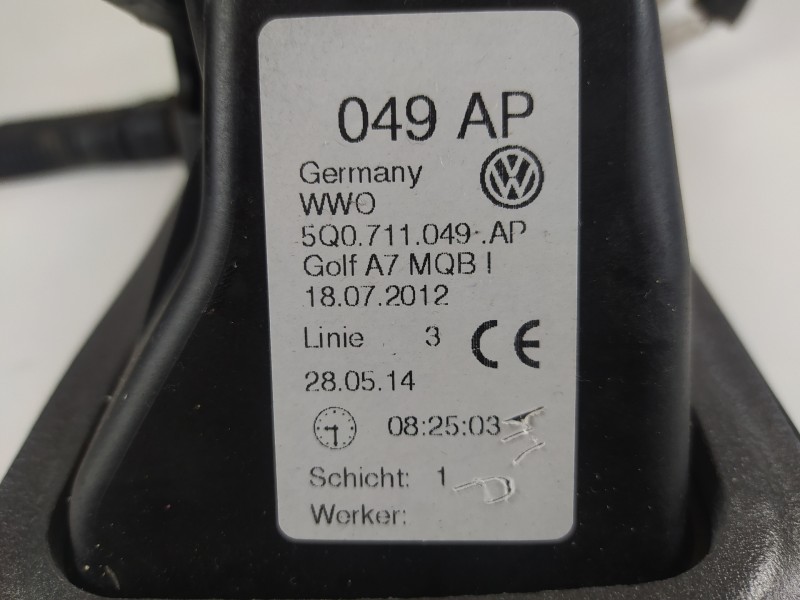 Recambio de palanca cambio para volkswagen golf vii lim. advance bluemotion referencia OEM IAM 5Q0711049AP  