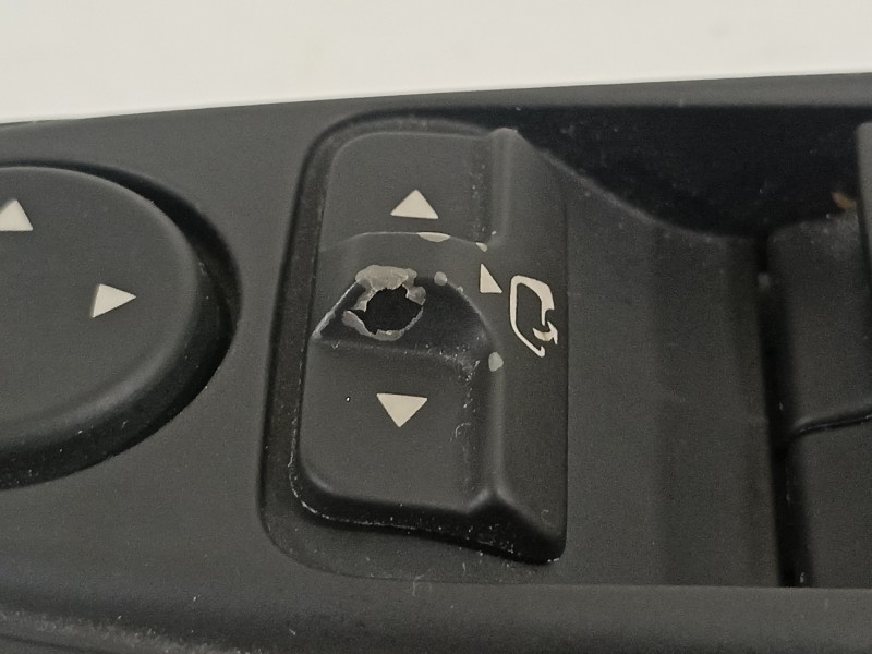 Recambio de mando elevalunas delantero izquierdo para citroën c4 grand picasso sx referencia OEM IAM 96639383ZD  