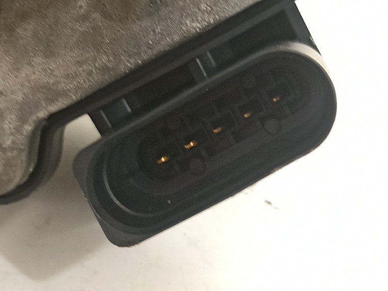 Recambio de caja mariposa para volkswagen golf vii lim. advance bluemotion referencia OEM IAM 04L128063P  