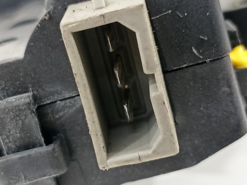 Recambio de cerradura maletero / porton para volkswagen jetta (1k2) advance referencia OEM IAM 4F5827505  