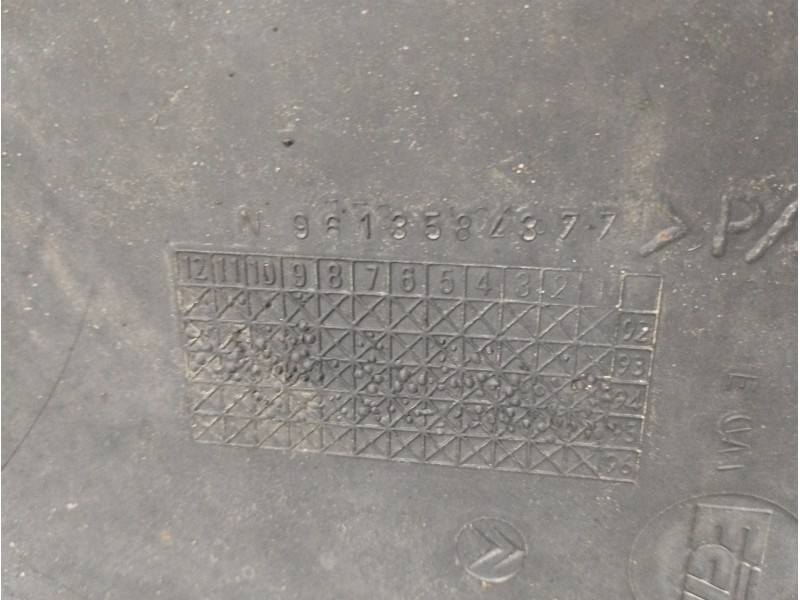 Recambio de paragolpes trasero para citroën zx 1.9 d lider referencia OEM IAM 9613584377  