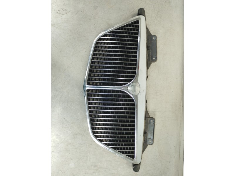 Recambio de rejilla delantera para lancia phedra (180) 2.2 jtd 16v emblema referencia OEM IAM 1489516077  
