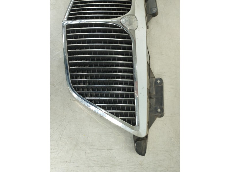 Recambio de rejilla delantera para lancia phedra (180) 2.2 jtd 16v emblema referencia OEM IAM 1489516077  