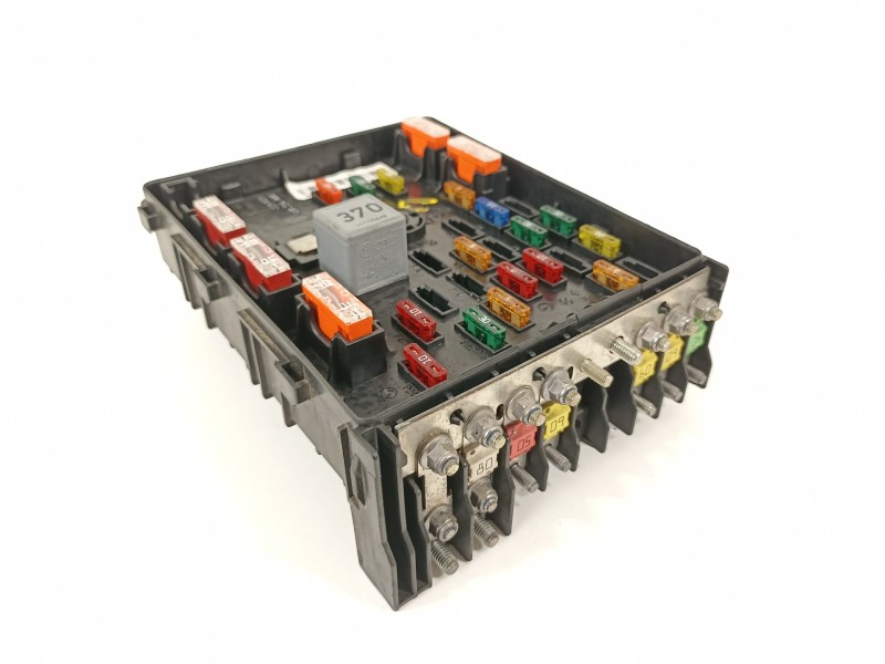 Recambio de caja reles / fusibles para volkswagen passat variant (365) r-line bluemotion referencia OEM IAM 3C0937125  