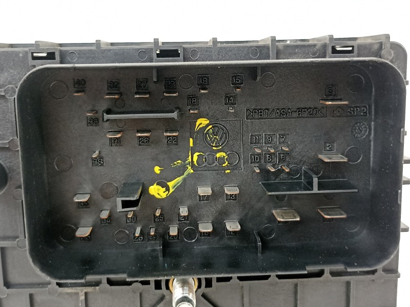 Recambio de caja reles / fusibles para volkswagen passat variant (365) r-line bluemotion referencia OEM IAM 3C0937125  
