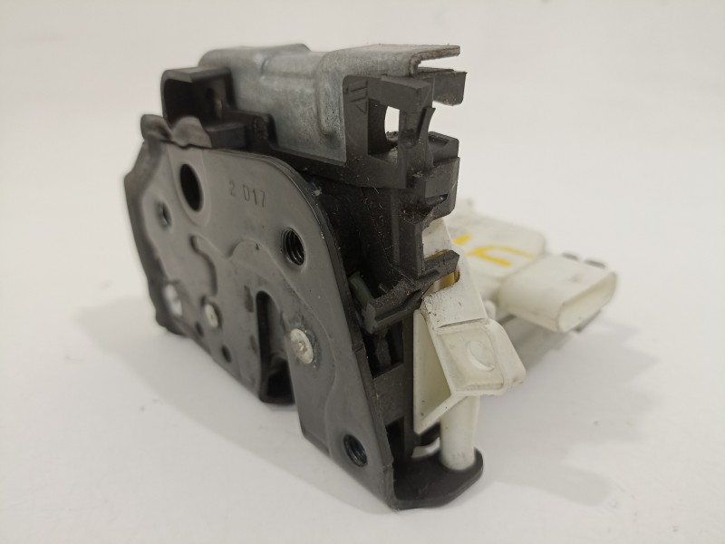 Recambio de cerradura puerta delantera derecha para audi a1 (8xk) attraction referencia OEM IAM 8X1837016C  
