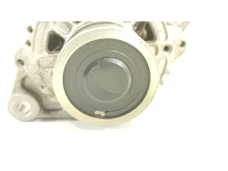 Recambio de alternador para opel insignia berlina edition referencia OEM IAM 13502583  