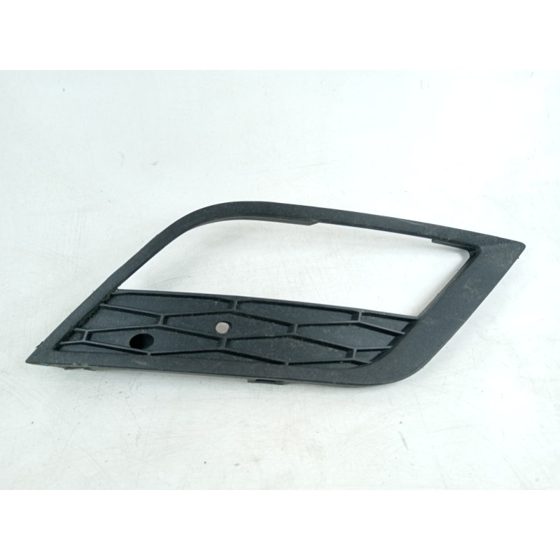 Recambio de rejilla paragolpes derecha para seat leon sc (5f5) style referencia OEM IAM 5F0853666A  