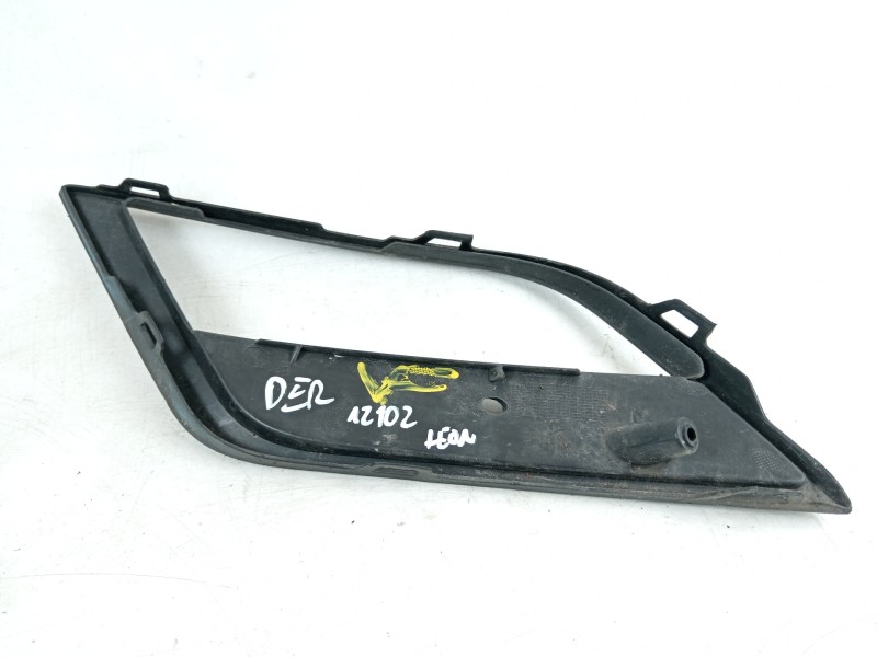 Recambio de rejilla paragolpes derecha para seat leon sc (5f5) style referencia OEM IAM 5F0853666A  