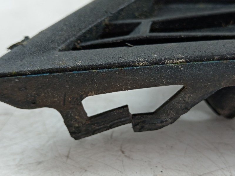 Recambio de rejilla paragolpes derecha para seat leon sc (5f5) style referencia OEM IAM 5F0853666A  