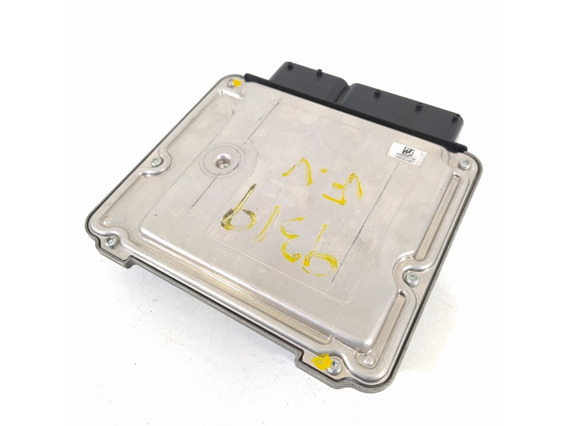 Recambio de centralita motor uce para opel insignia berlina edition referencia OEM IAM 55576906 0281017105 