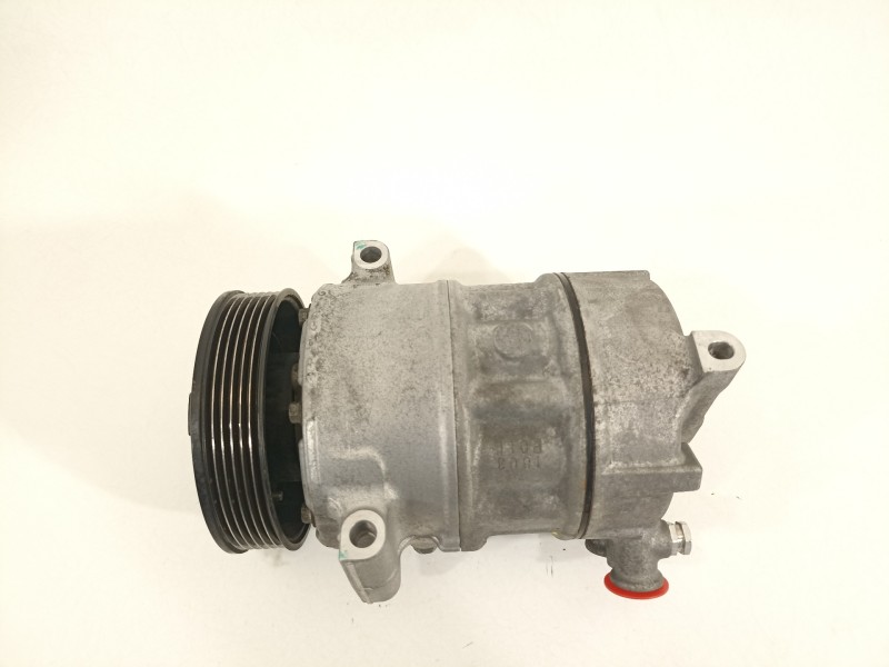 Recambio de compresor aire acondicionado para opel insignia berlina edition referencia OEM IAM 13232307  