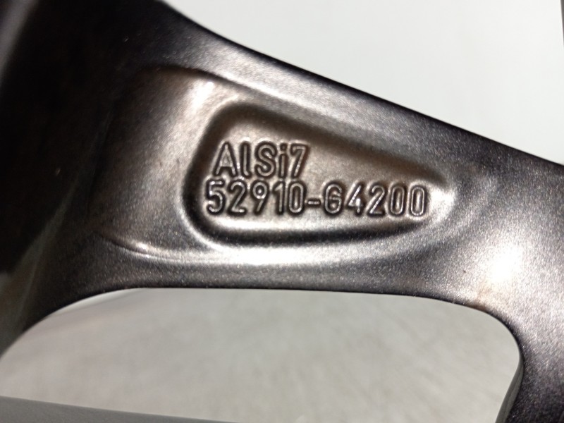 Recambio de llanta para hyundai i30 (pd) essence referencia OEM IAM 52910-G4200  