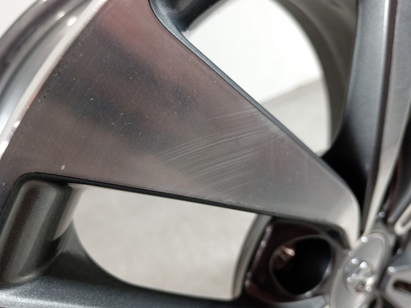 Recambio de llanta para hyundai i30 (pd) essence referencia OEM IAM 52910-G4200  