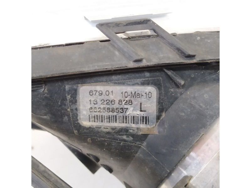 Recambio de faro antiniebla izquierdo para opel insignia berlina edition referencia OEM IAM 13226828  