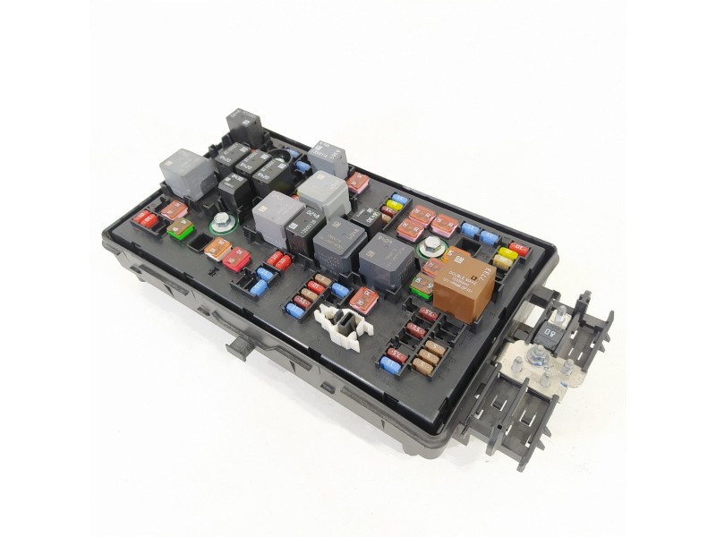 Recambio de caja reles / fusibles para opel insignia berlina edition referencia OEM IAM 13275881 13222782 13255300