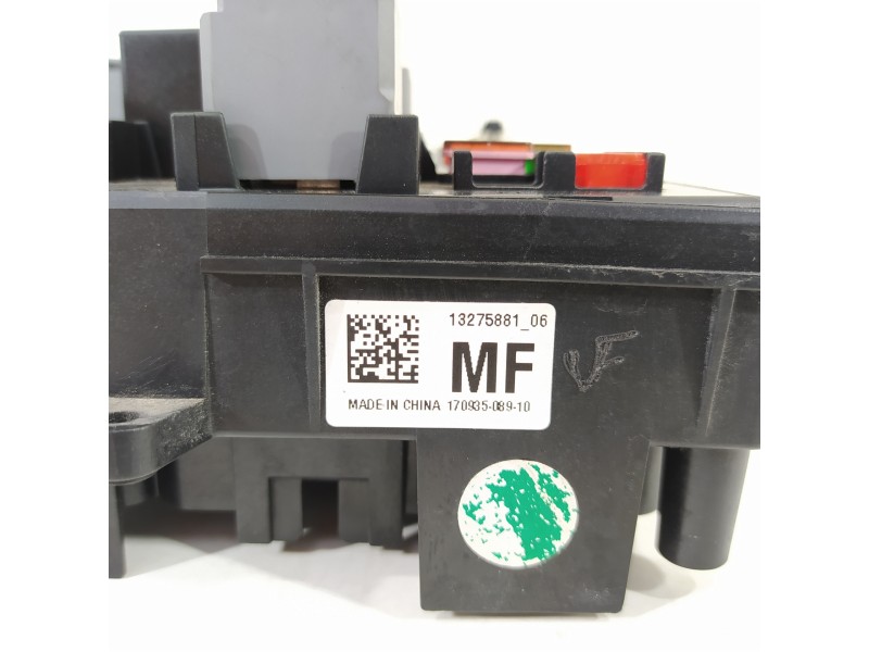 Recambio de caja reles / fusibles para opel insignia berlina edition referencia OEM IAM 13275881 13222782 13255300