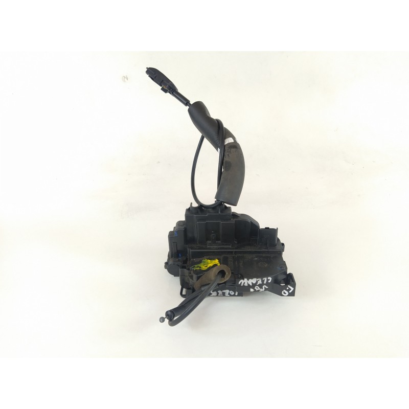 Recambio de cerradura puerta trasera derecha para renault scenic iii expression referencia OEM IAM 825020004R  