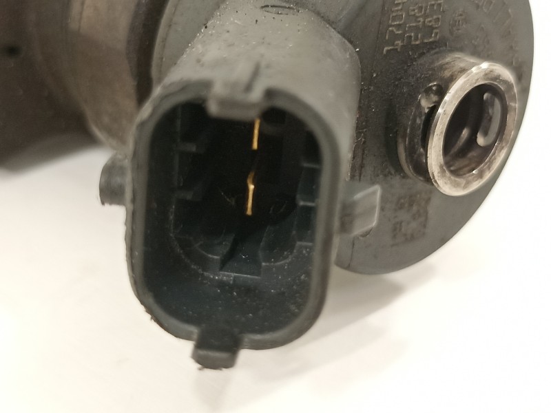 Recambio de inyector para opel zafira b cosmo referencia OEM IAM 0445110165  